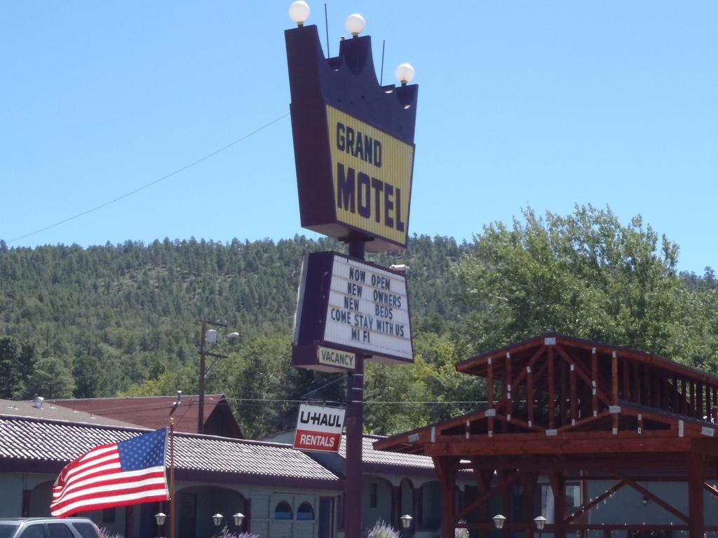 Grand Motel Williams Eksteriør bilde